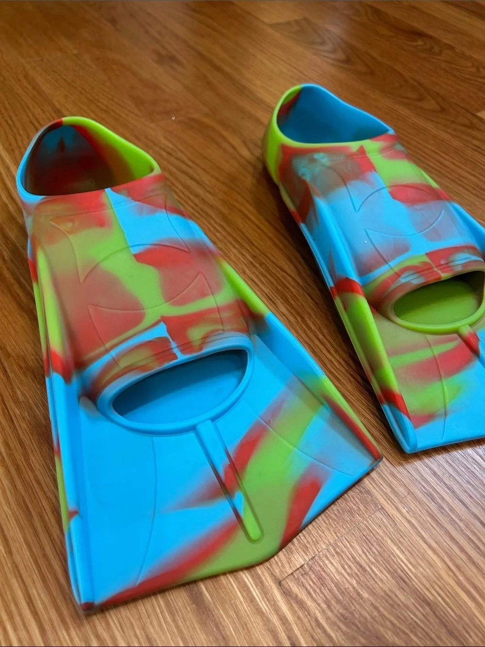 Kids Water Fins Blue, Green, Red flipper shoes boys size USA 1.5-2 flippers